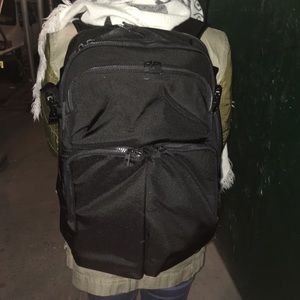 lululemon assert backpack